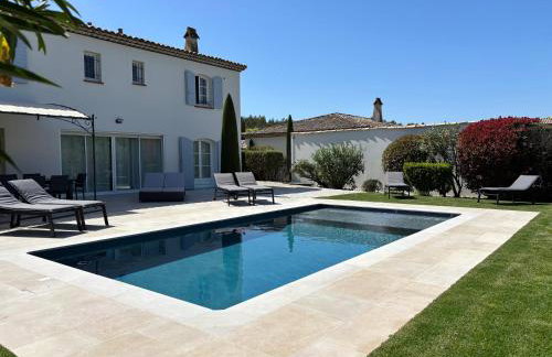 Golf de Pont Royal Villa les Micocouliers climatisée 4 chambres Piscine chauffée Parking - Foto 21