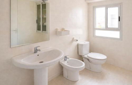 4BR Apt 10 min Walk to San Juan Beach - Pool & Terrace - Foto 20