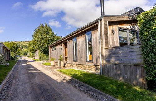 Nyland Lodge - Hot Tub - Fireplace - Free Parking & WiFi - Foto 23