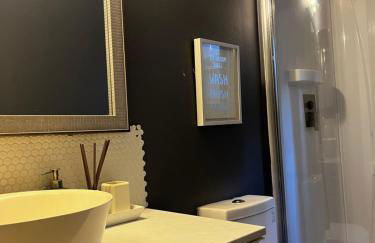 Spacious Home Steps from Huge Park and Outdoor Fun - Foto 27