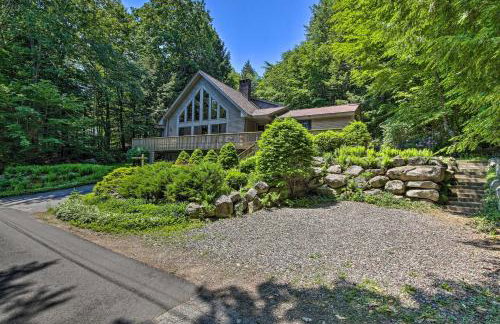 Sebago Lake Gem on Private Cove with Boat Dock! - Foto 33