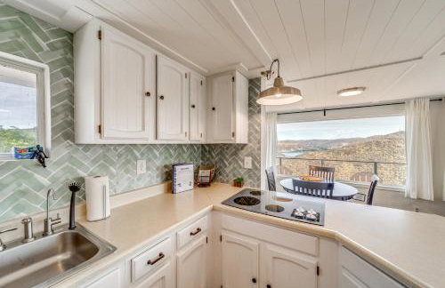 Cozy Grand Coulee Home w/ Deck & Views! - Foto 8