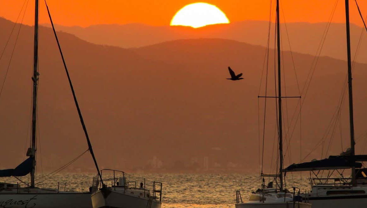 Tour de Santo Antônio de Lisboa ao entardecer