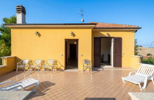 Lovely Home In Roseto Degli Abruzzi - Foto 15
