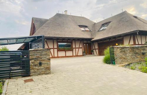 Chata pod strzechą w Beskidach - Foto 10