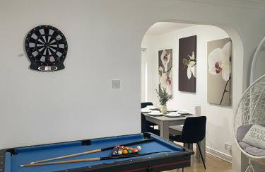 Bright 4BR Pets OK Driveway Sleeps 9 - Foto 25