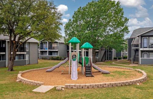 6 Mins Away Cowboy/Ranger Stadium Arlington 1bd - Foto 12