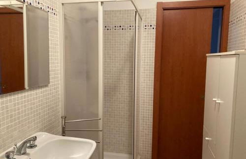 Appartamento al 1° piano, zona centrale - Foto 3