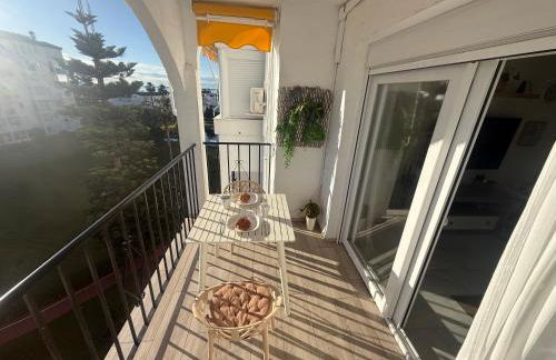 Laguna Beach Haven, WIFI, swimming pools, beach a few steps away, shops - Photo 11