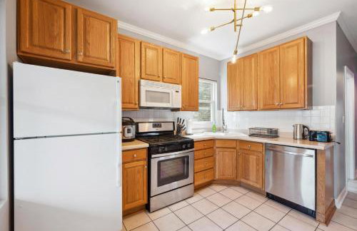 Wrigley 2BR, 1BA with Free Parking - Foto 5