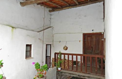 Charming house in Miranda do Corvo + Spacious terrace - Foto 10