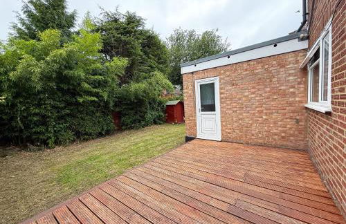 Bassetts House - Spacious! - Sleeps 7 - Close to PRUH Hospital - Free Parking - Photo 32