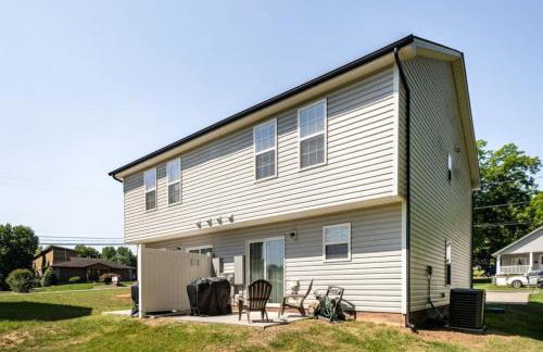 Modern 3Bedroom Duplex with Kitchen, WiFi and Free Parking Kannapolis - Photo 15