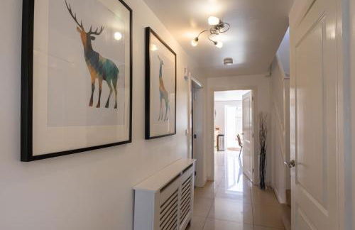 Cozy Glam Patchway Garden House Sleep 9 Mid-Long Term Welcome - Foto 9