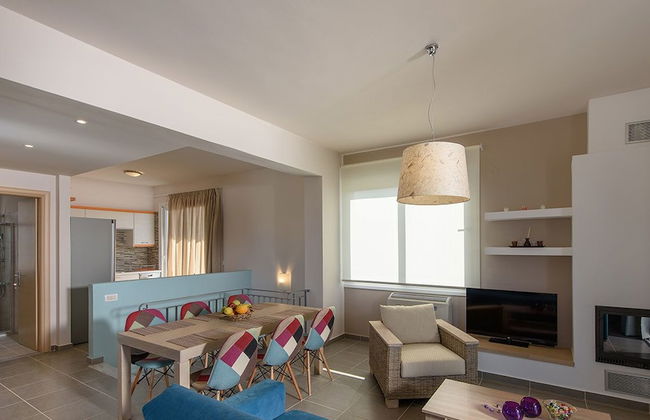 Marjorie Villa - Photo 8