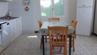 A 5 Minutes des Ocres Gïte La Charite Gordes Roussillon - Foto 2