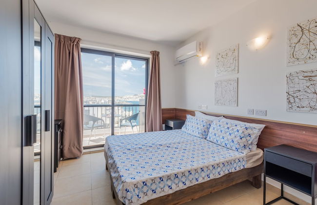 Seashells Penthouse Hot Tub Seaview by Getaways Malta - Foto 2