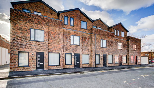 Hybrid Resi - Uxbridge, On-site car or van parking, near London Heathrow Airport - Foto 2, Profilbild