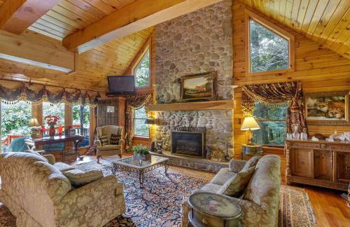 Spacious Villa Rental with a Pool for a Large Group near Catskill Mountains, New York - Photo 29