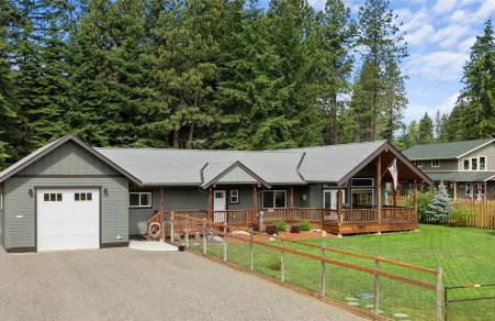 Mountain Retreat with Hot Tub, Game Room and Yard home - Foto 14