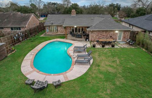Rustic Modern Escape - 4BD-2BA with Pool & Patio - Foto 35