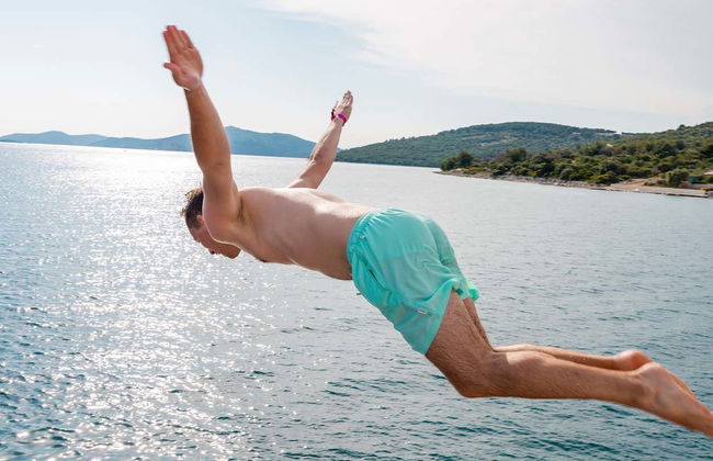 Fiesta en barco por el Lago Azul - Foto 6