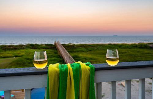 Luxury Beachfront l Sleeps 20, Hot Tub, Pool & Game Room Fun! - Foto 11