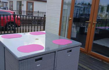 LUXURY LODGE WITHIN A GOLF & LEISURE CLUb - Foto 16