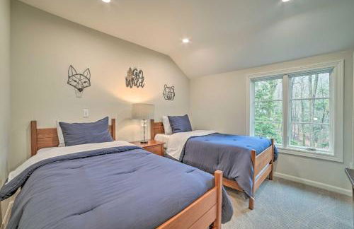 2 Mi to Tunnel of Trees Home with Furnished Deck - Foto 17