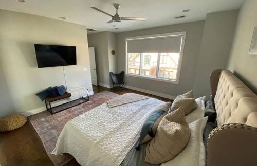 Modern Luxury Rooftop Deck, 3 mi to Downtown - Foto 68