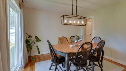 Walk to Beach Lake Michigan Getaway! - Foto 3