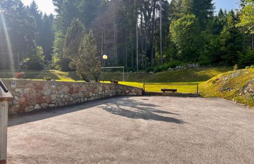 Solarium e area Giochi - Vicino ad Asiago - Garage - Foto 21