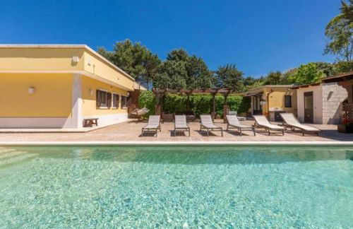 Villa Dosagiri con piscina - Foto 12