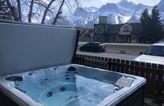 P1 - Private Hot Tub - 3 Bedroom Home - Mountain View - Photo 24