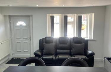 Aurang House, 1 Bedroom, Double bed, en-suite, with Kitchen, 55" Flat TV, Private Parking - Foto 15