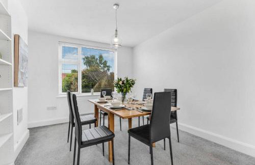 Relaxing 3 Bedroom Stay with Private TVs Near Ashby - Foto 13