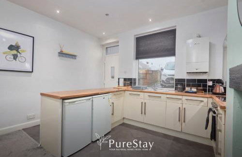 Spacious Bradford House with 4 bedrooms & 6 Beds by PureStay with Parking for 7 nights min! - Foto 32