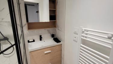 Quartier République avec terrasse - Photo 5