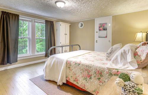 Grandmas Farm House on 125 Acres with Fire Pit! - Foto 21