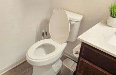 Luxury 1 BedRM Unit in Frisco Pool Gym & Workplace - Foto 57