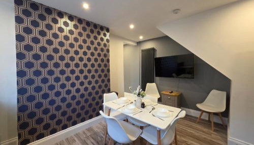 Anfield 4 min walk Sleeps 7 4BR 5Bed 3Bathrooms - Foto 3