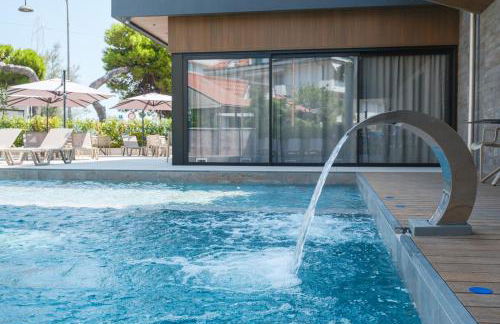 ArtRock Apartments - Photo 4