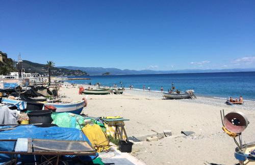 Apartment with large covered terrace, in small residence with swimming pool - Foto 114