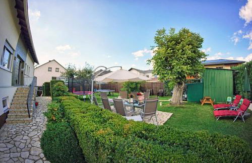 Ferienhaus mit zwei 4 Sterne Wohnungen bei Limburg - Foto 80