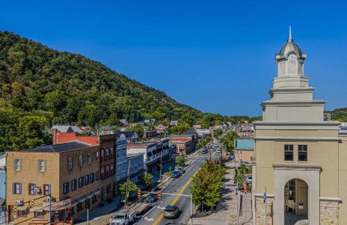 Broadway Cottage - Town, Hot Tub, Fire Pit, Grill, Wifi, Family Friendly, Pet Friendly - Foto 37