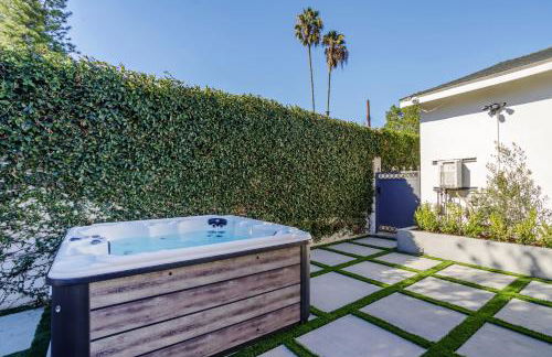 New 5 bed w/hot tub close to Universal sleeps 12 - Foto 43