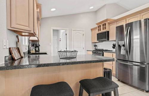 Modern Home-Garage-Scenic Patio - Foto 12