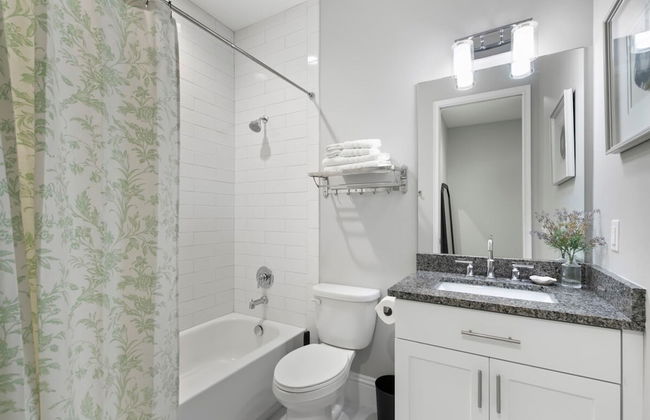 Canopy Cove Stunning 2BR Apt Heart of Downtown - Foto 15