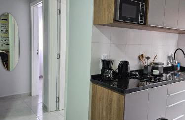 Apartamento inteiro, ar-condicionado e vaga de garagem - Foto 8