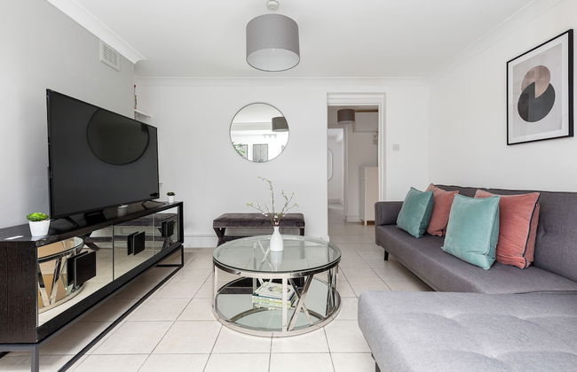 Magnificent 2 Bed Garden Flat in Oval - Foto 6
